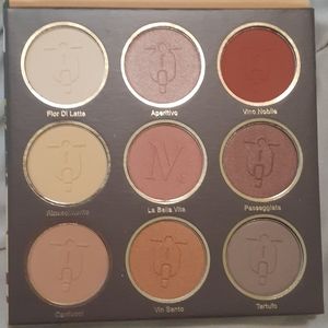 Nomad eyeshadow palette